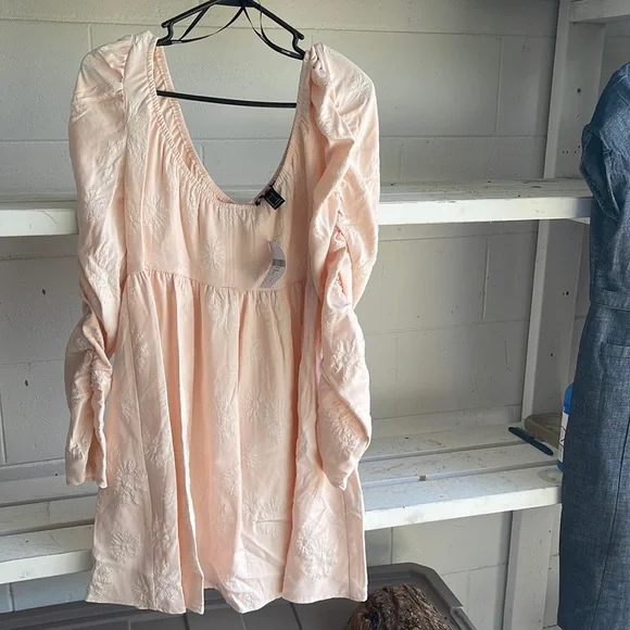 pastel pink dress forever 21 Lace-Trim Satin Floral Maxi Dress